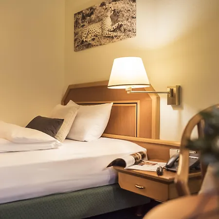 Hotell Fletcher Hotel-restaurant Sundern-sorpesee 4*