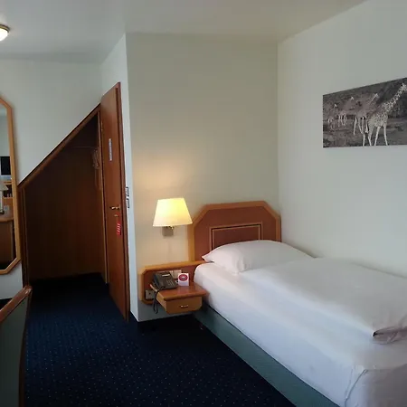 מלון Fletcher Hotel-Restaurant Sundern-Sorpesee